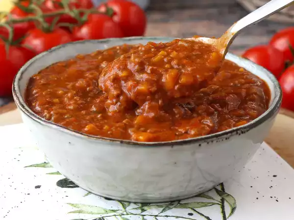 8 receitas com carne moída que fazem sua cozinha virar uma viagem pelo mundo