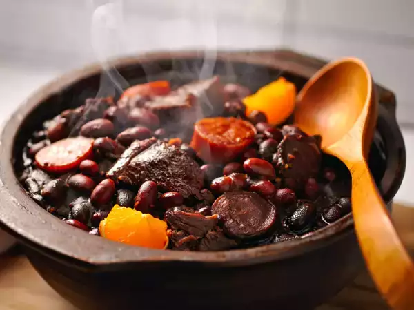 Feijão com laranja? Ninguém acredita até testar e o resultado está surpreendendo até os mais tradicionais