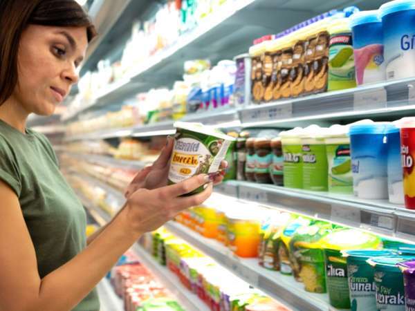 A regra 3-4-3 que muda tudo na hora de escolher iogurte: a dica da nutricionista que ninguém te ensina no supermercado