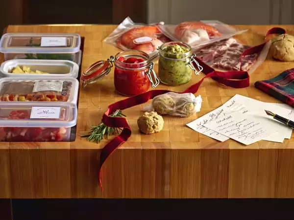 Economizar para o Natal começa em novembro: o que comprar agora para gastar menos