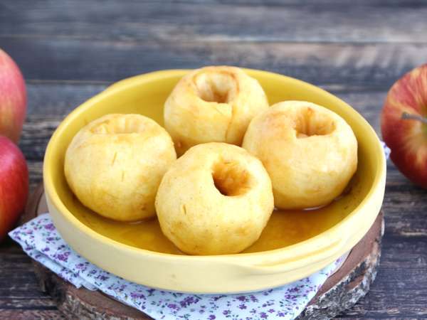 Maçã crua ou assada? Esta escolha simples pode afetar seu humor, saciedade e até o açúcar no sangue