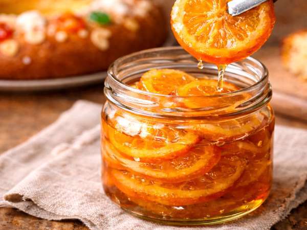 Laranja cristalizada: o toque vintage que voltou com força nas receitas mais desejadas de janeiro