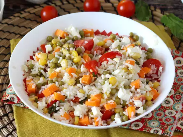 Faça saladas com sobra de comida: 17 receitas para transformar o que ficou na geladeira em pratos incríveis