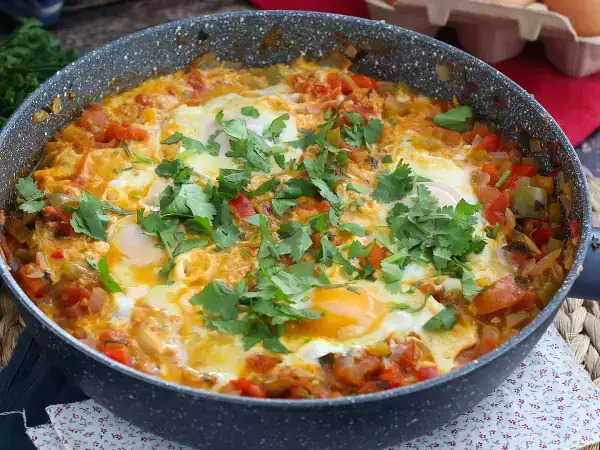 O que cozinhar quando não tem nada em casa? Essas 7 receitas simples salvam qualquer refeição sem esforço