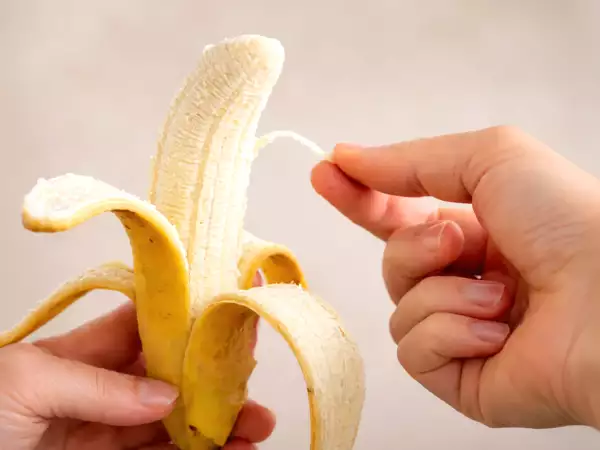 O que são aqueles “fios” na banana e por que eles aparecem o tempo todo?