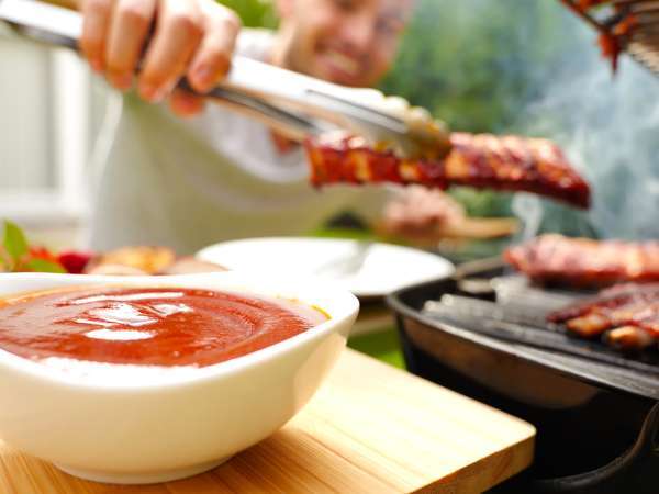 Molho barbecue (churrasco): faça em casa e transforme qualquer carne