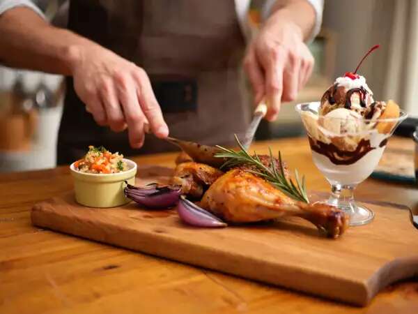 Menu do dia, 29 de abril: delícias de muffins, frango assado e sundae