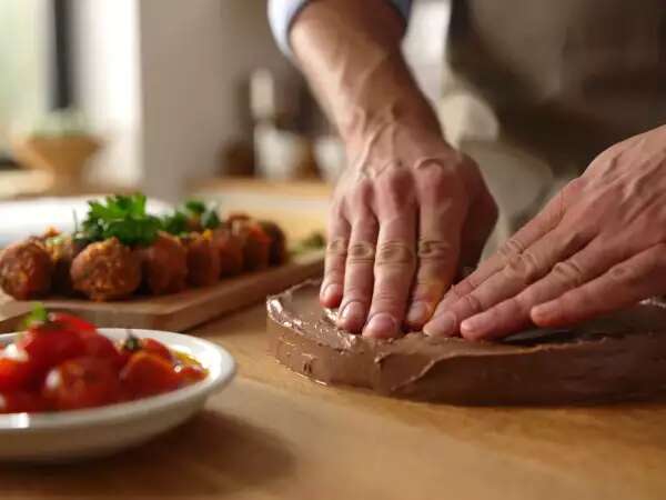 Menu diário, 7 de maio: delícias de tomates, kafta e bolo mousse