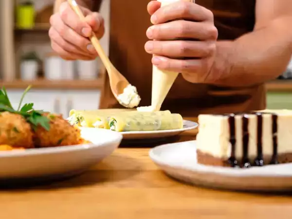 Menu do dia, 24 de Maio: Delícias de croquetes, caneloni e cheesecake