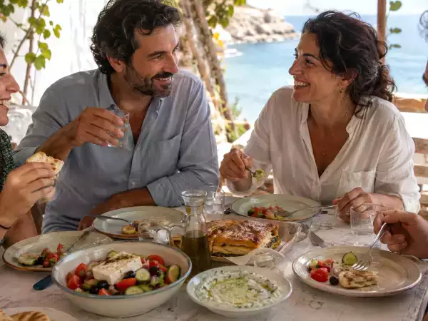 7 receitas gregas para montar refeições mediterrâneas variadas e nunca mais cozinhar sempre a mesma coisa