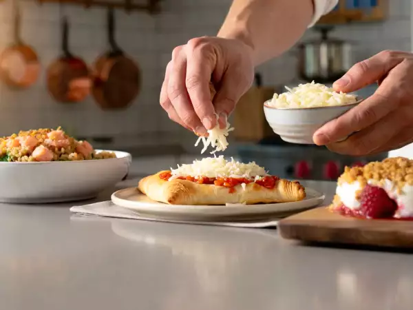 Menu do dia, 11 de junho: delícias de mini croissants, salada crocante e crumble de framboesa