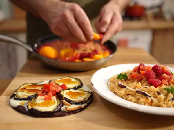 Menu diário, 12 de junho: delícias de berinjela, lula e uma salada de frutas refrescante
