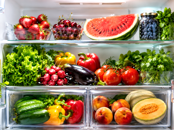 Geladeira ou fruteira? O erro que faz frutas e legumes estragarem muito antes do esperado