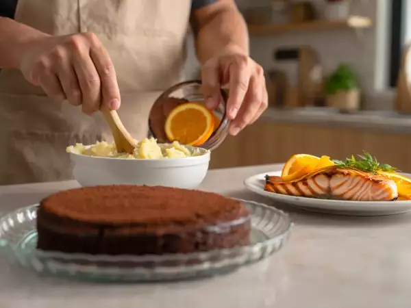 Menu diário, 4 de agosto: purê de batata, salmão grelhado e bolo de chocolate sem ovos