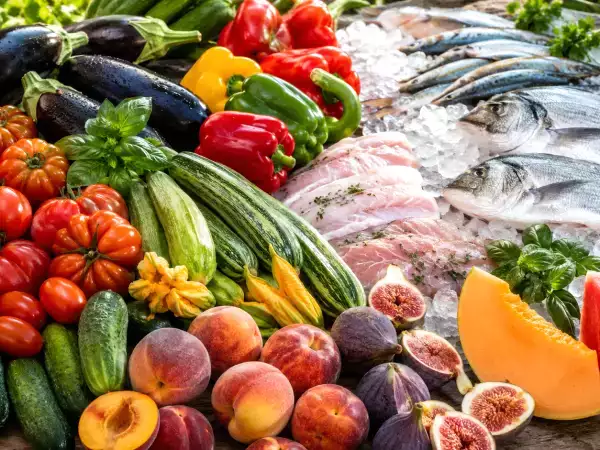 Compras inteligentes para agosto: o que escolher agora entre frutas, verduras e peixes da estação