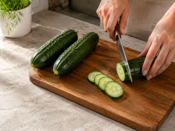 Por que o pepino causa azia em algumas pessoas e três maneiras de torná-lo mais suave