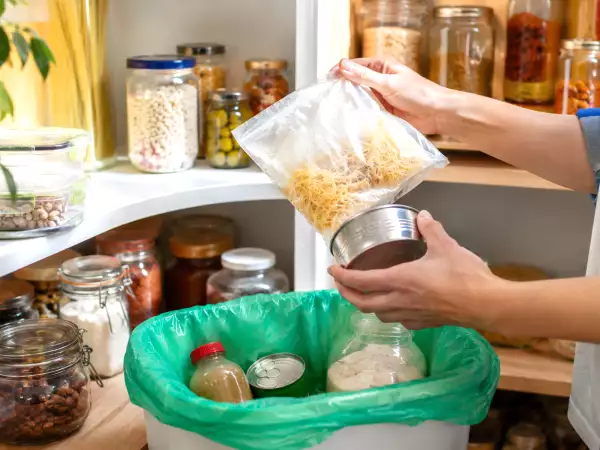 Antes de setembro, dê uma olhada na despensa: quais alimentos abertos devem ser jogados fora imediatamente por segurança