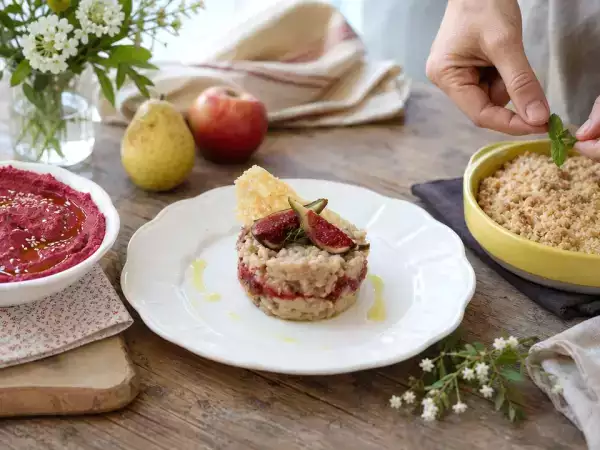 Menu diário, 28 de setembro: patê de beterraba, risotto de figo e crumble de maçã