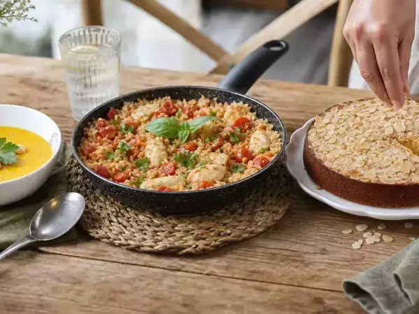 Menu diário, 3 de outubro: creme de abóbora, arroz de tomate e frango, e bolo de amêndoas