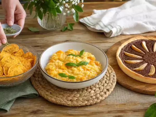 Menu diário, 4 de outubro: uma explosão de sabores com chips de batata doce, risoto de abóbora e tarte de chocolate e pera
