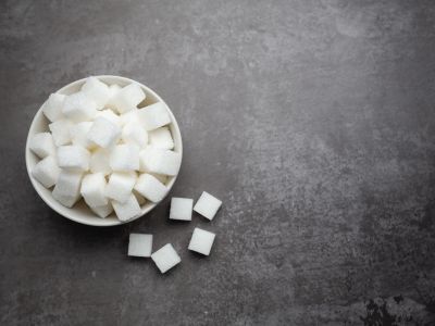 6 alternativas mais saudáveis para retirar o açúcar branco refinado de sua dieta!