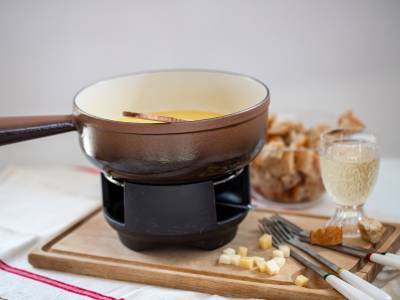 O segredo do verdadeiro fondue: descubra as receitas tradicionais de cada região!