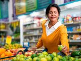 Artigos: Esta vovó brasileira compartilha suas dicas infalíveis para escolher bem suas frutas