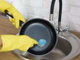 Artigos: O erro na cozinha que está acabando com suas panelas