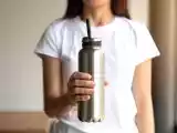 Artigos: Beber mais água todos os dias: por que (e como) a garrafa de água com canudo pode mudar sua vida