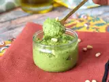Artigos: Por que a rúcula pode destronar o manjericão neste pesto (e economizar seu orçamento!)