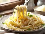 Artigos: 9 ingredientes baratos que transformam qualquer macarrão em prato “de chef”