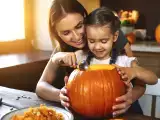 Artigos: Como esculpir uma abóbora em casa e aproveitar o ritual de Halloween sem cortes ou sustos.