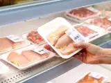 Artigos: O frango do supermercado parece igual, mas existe algo que quase ninguém percebe antes de comprar