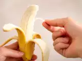 Artigos: O que são aqueles “fios” na banana e por que eles aparecem o tempo todo?