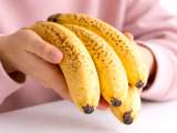 Artigos: Suas bananas ficam pretas rápido demais? Este erro comum pode estar acelerando tudo