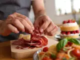 Artigos: Menu do dia, 31 de Maio: Uma tábua de embutidos, espaguete com camarão e um delicioso fraisier
