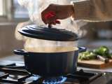 Artigos: Quando tampar ou não a panela: o detalhe que muda completamente o sabor da comida