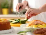 Artigos: Menu do dia, 21 de junho: delícias de frittata, salmão e bolo de ananás