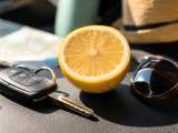 Artigos: Muita gente cheira limão para aliviar o enjoo no carro, mas poucos sabem quando isso realmente funciona