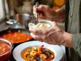 Artigos: Menu diário, 10 de julho de 2026: gaspacho à alentejana, massada de marisco e sorvete caseiro de leite condensado