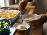 Artigos: Menu do dia, 11 de julho: entrada japonesa, frango à brás reconfortante e lemon posset cítrico
