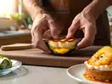 Artigos: Menu diário, 15 de julho: frescor e sabor com makis, onigiri e torta mineira