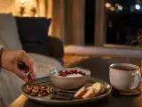 Artigos: Lanchinhos à noite: o que comer sem atrapalhar o sono e garantir uma boa noite de descanso