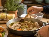 Artigos: Menu del giorno, 3 settembre: antipasto esotico, coniglio saporito e dolce cremoso