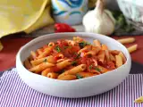 Artigos: Uma lata de tomate e o jantar está resolvido: ideias de pratos com macarrão que transformam um ingrediente básico da despensa em uma refeição completa