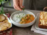 Artigos: Menu do dia, 11 de outubro: chips de cebola, butter chicken cremoso e bolo de pera