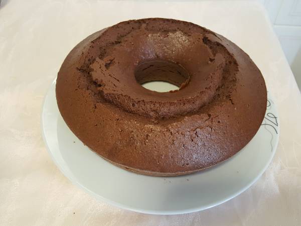 Bolo de chocolate úmido e fofinho, de liquidificador