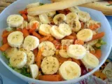 Receita Semana vegetariana- salada verde com banana, milho e cenoura
