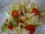 Receita Salada iceberg e tomate cereja temperada com especiarias e vinagre de framboesa