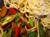 Receita Tacho oriental: porco com shitake, vegetais, e macarrao mie.